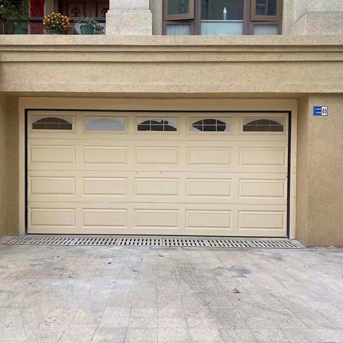 Customizable Residential and Commercial Steel Garage Doors in China
